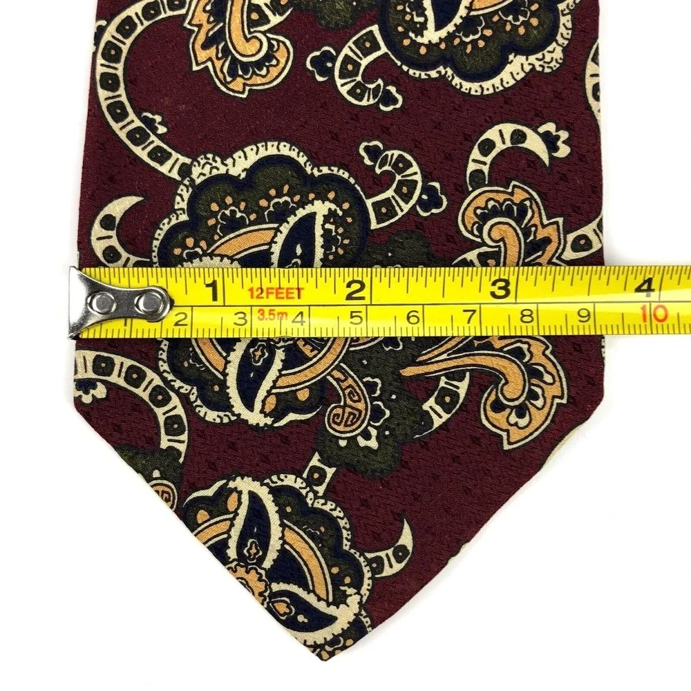 ROBERT TALBOTT STUDIO Tie Hand Sewn Silk From England Paisley Elegant Necktie